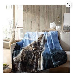 Wolf Print Fleece Blanket